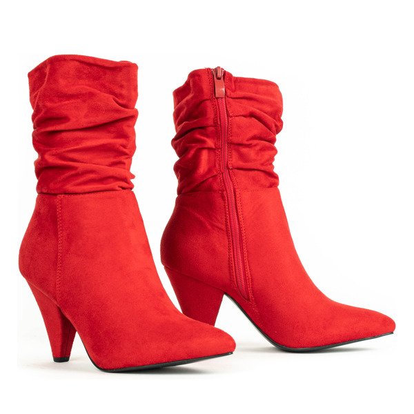 Czerwone botki na trójkątnym obcasie Jasen