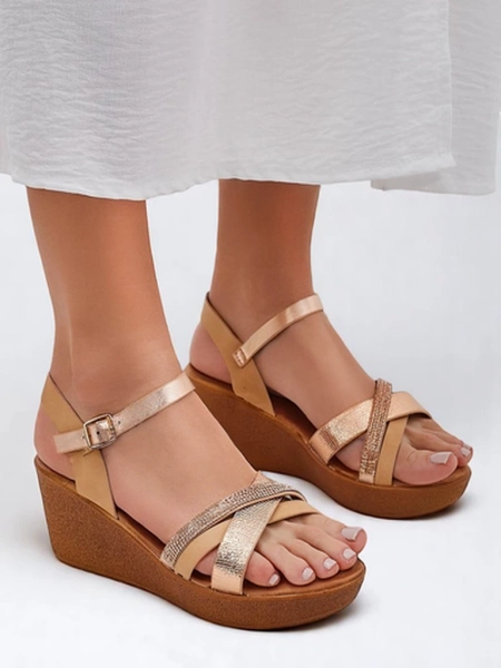 Royalfashion Damskie sandały na koturnie z cyrkoniami i brokatem Glittera