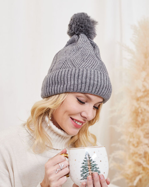 Royalfashion damska ocieplana czapka z pomponem w szarym kolorze