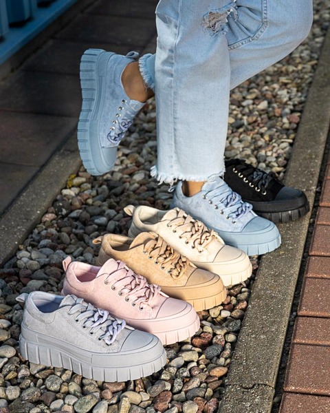 Royalfashion Wysokie damskie trampki w kolorze czarnym Mishta