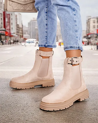 Дамські ботильйони Royalfashion з декоративним ременем Ozzoas