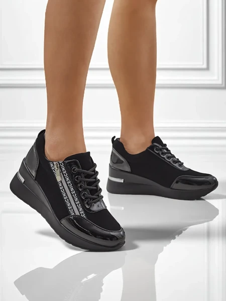 Czarne sneakersy koturny damskie Calista Nero – elegancja i wygoda na co dzień