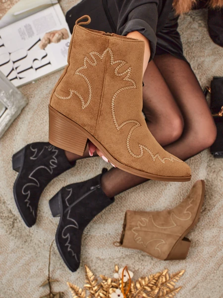 Жіночі ботильйони-ковбойки Velvet Ash – на підборах