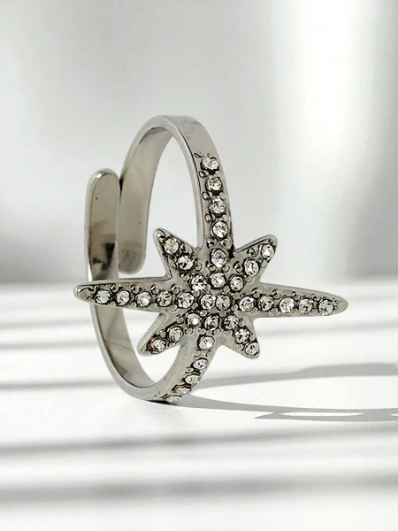 Bransoletka obręcz Dolce Vita z ozdobnymi charmsami