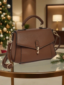 Темно-коричневий