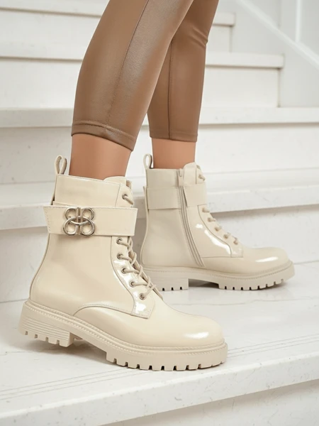 Бежеві ботильйони Ariadne з екологічної шкіри на блискавці, круглий носок стильні