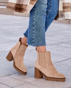 коричневий