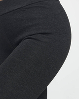 Ciemnoszary || gołębi szary