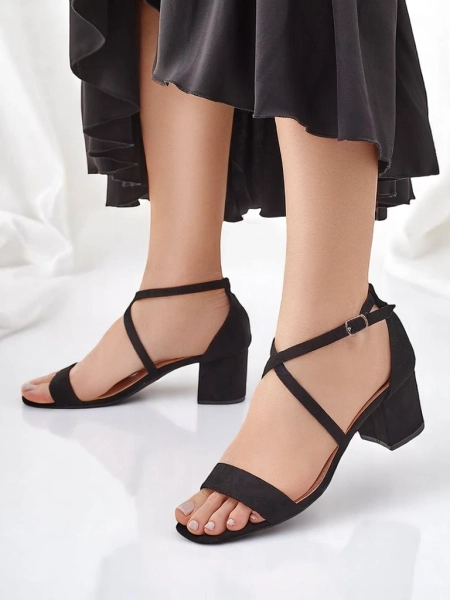 Royalfashion Екологічні замшеві жіночі сандалі Romates