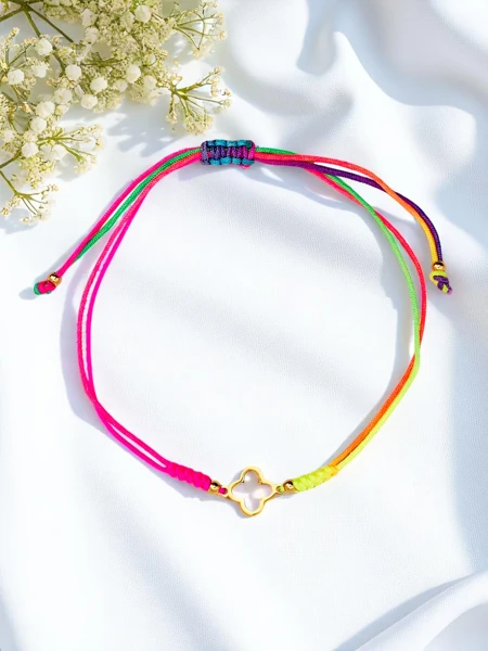 Жіночий браслет з орнаментом Golden Tide