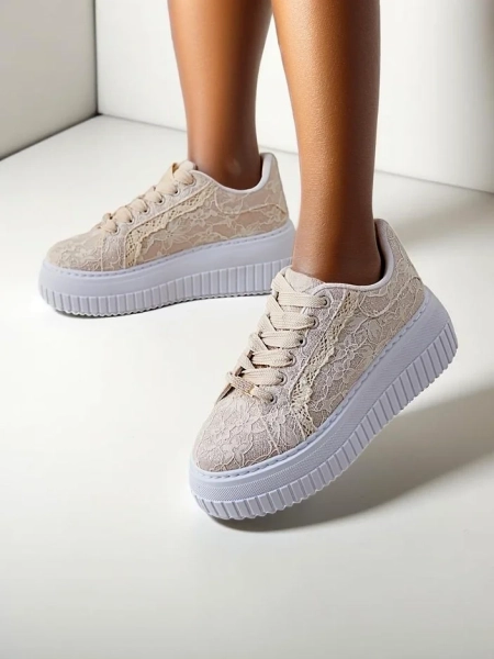 Royalfashion Sportowe sneakersy damskie z koronką Coronna