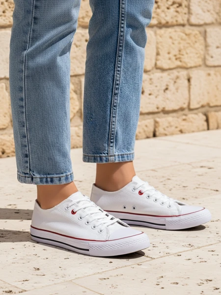 Aurelia Bianca – Класичні білі жіночі трампки на плоскій підошві