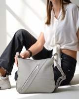 Jasny szary || szary