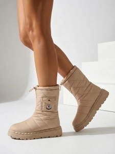 світло-коричневий