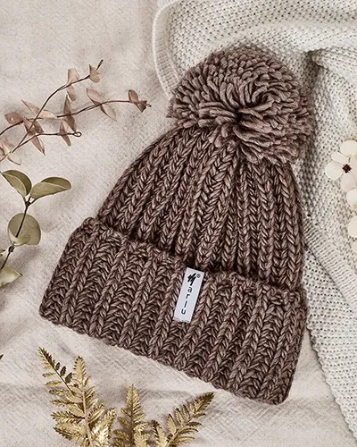 Royalfashion Damska dzianinowa czapka z pomponem