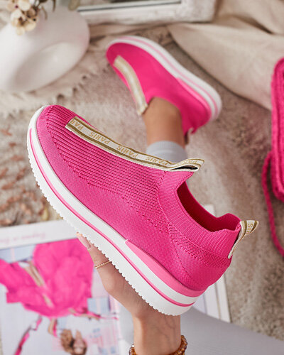 Royalfashion Wsuwane buty sportowe damskie z napisami Cerppa