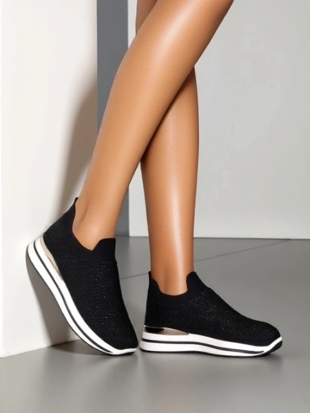 Royalfashion Wsuwane damskie materiałowe buty sportowe z cyrkoniami Adeq