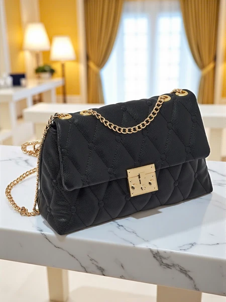 Mała pikowana torebka z miękkiej eko skóry Frost Ember