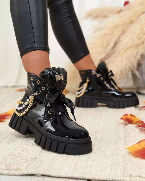 Royalfashion Damskie lakierowane ocieplane botki w kolorze czarnym Dahaff