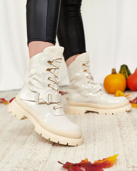 Royalfashion Lakierowane botki damskie w kolorze beżowym Setogy