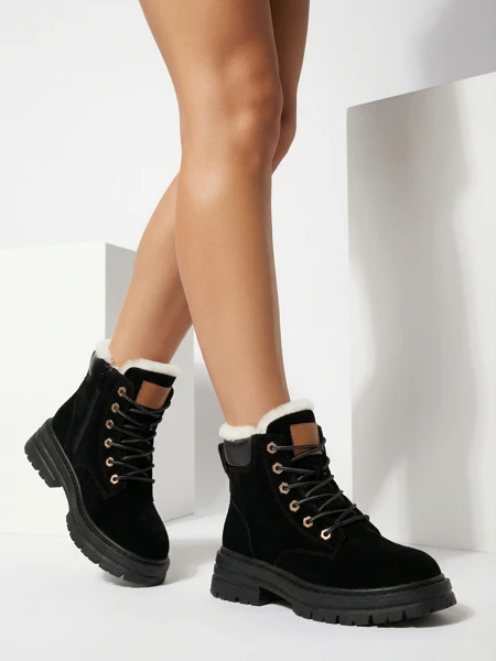 Royalfashion Damskie ocieplane botki typu trapery w kolorze czarnym Radoras