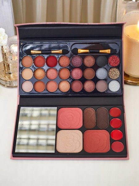 ANYLADY Kompaktowa paletka do makijażu - cienie, konturowanie, usta- 33 odcienie