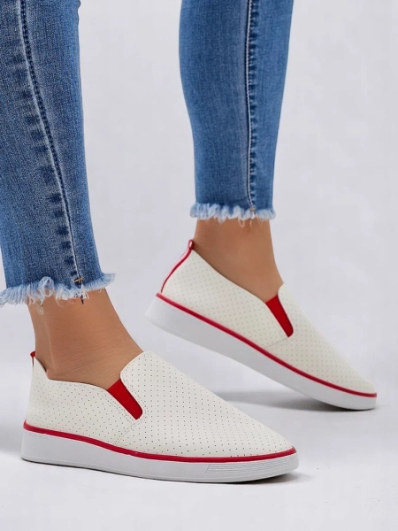 Royalfashion Ażurowe damskie półbuty slip on Kassias