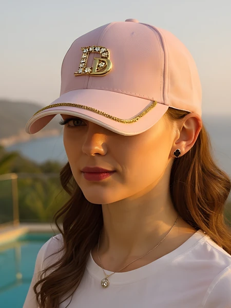 Royalfashion Czapka z daszkiem z cyrkoniami Glam Dash