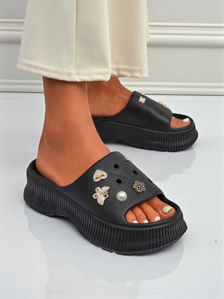 Royalfashion Damskie gumowe klapki z ozdobami Slash Glam