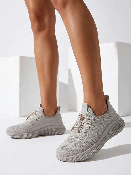 Aurelia Beige Royalfashion – Beżowe tenisówki damskie tkanina sznurowane