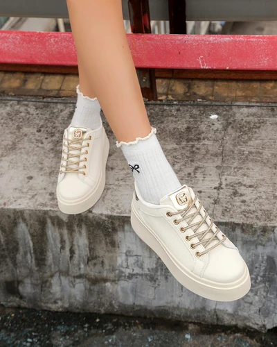 Royalfashion Sportowe sneakersy damskie z ozdobnymi sznurówkami Eone