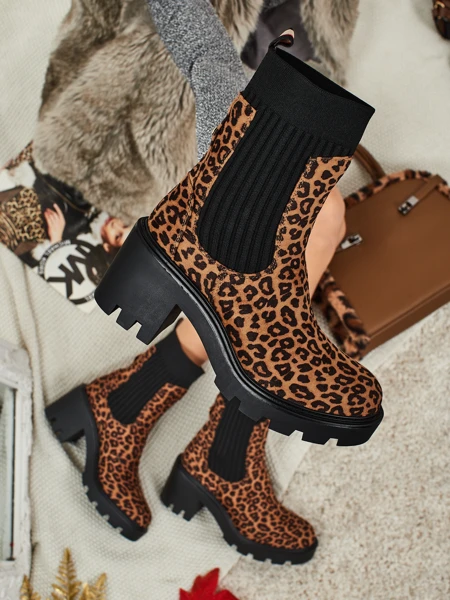 Wzorzyste Damskie botki na słupku z eko zamszu Anthere