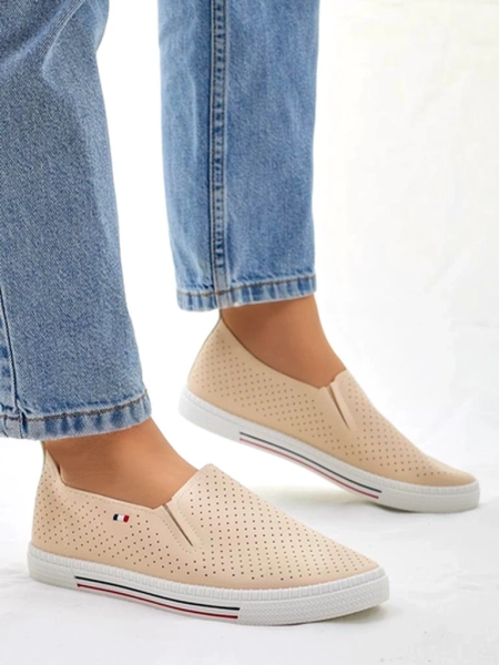 Royalfashion Ażurowe damskie półbuty slip on Vielles