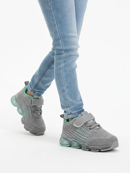 Дитячі кросівки Astra сірі синтетичні спортивні на літо