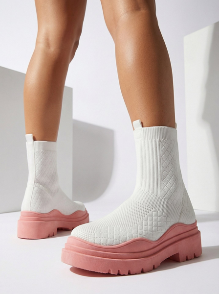 Royalfashion Biało-różowe botki damskie na płaskim obcasie Seritis