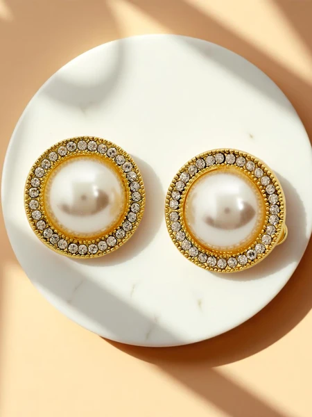 Royalfashion Жіночі сережки-кліпси з перлами Aurelia Perla