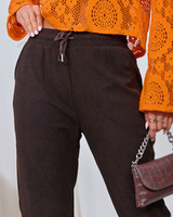 brązowy || Ciemnobrązowy