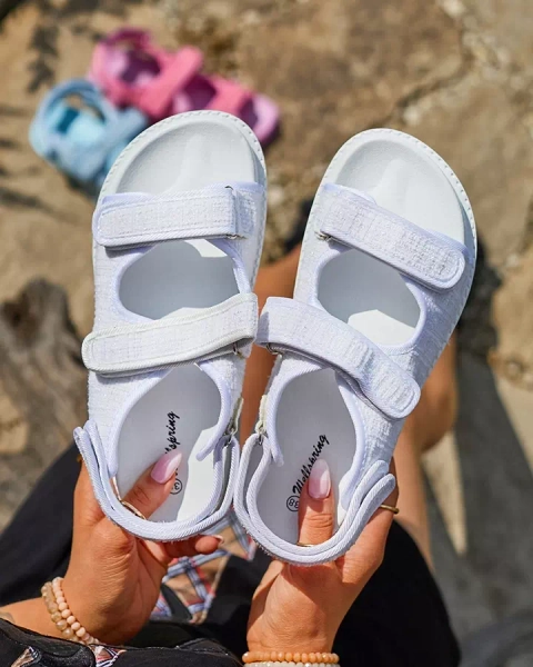 Royalfashion Białe damskie tkaninowe sandały Desotty