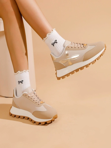 Royalfashion Sportowe sneakersy damskie na grubszej podeszwie Aloqa