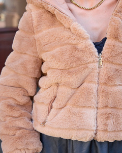 jasny brązowy || brązowy