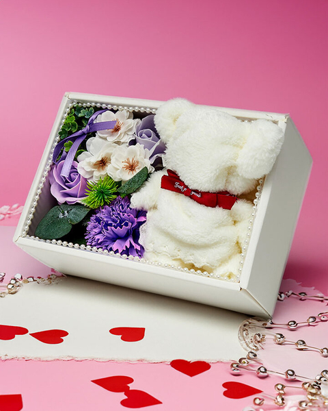 Royalfashion Flowerbox Kwiaty w pudełku z misiem