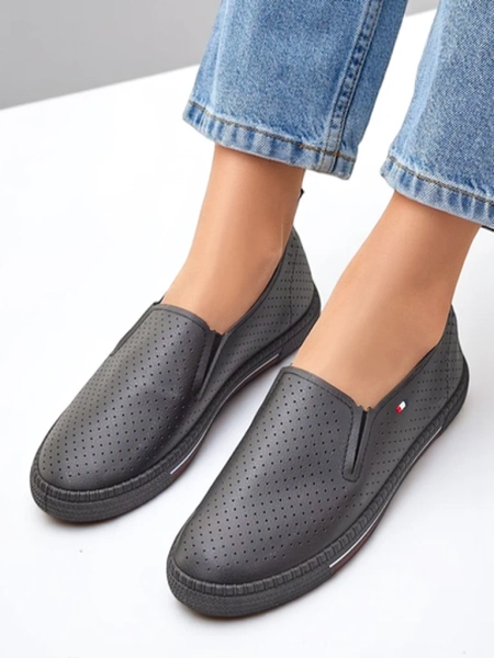 Royalfashion Ażurowe damskie półbuty slip on Vielles