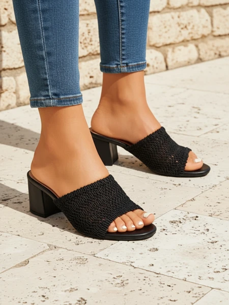 Royalfashion Klapki damskie na obcasie typu słupek Sole Bloom