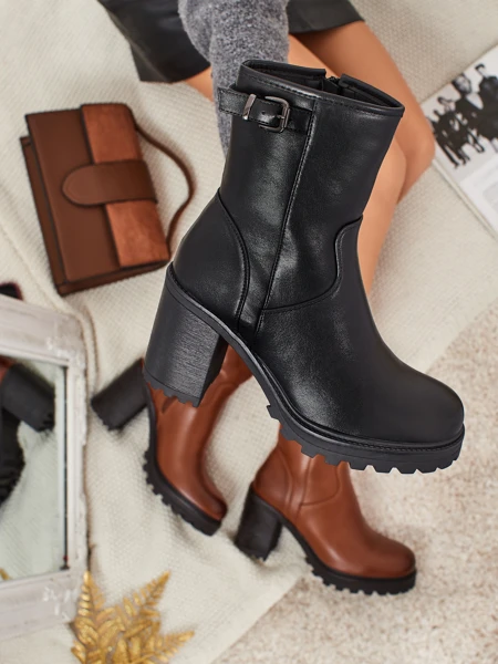 Botki damskie eko skórzane na słupku Sylvarra