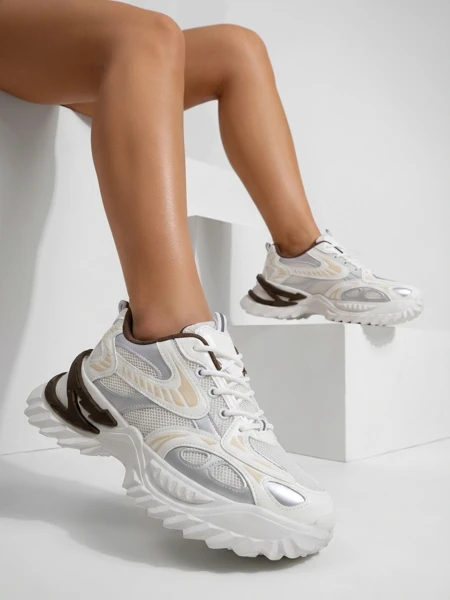 Royalfashion Жіночі лаковані кросівки Leysi