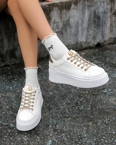 Royalfashion Sportowe sneakersy damskie z ozdobnymi sznurówkami Eone