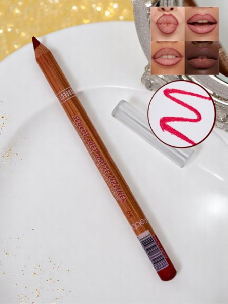 Kredka do ust w kolorze Coral Red