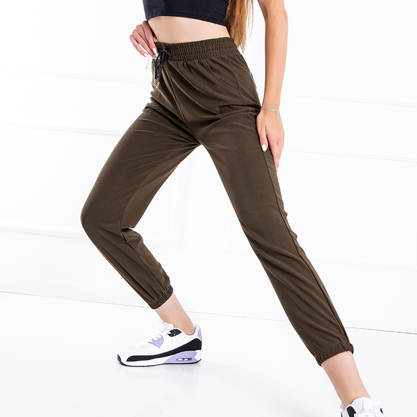 Royalfashion Zielone spodnie dresowe damskie z napisem