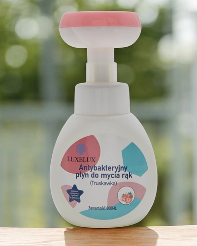 Luxelux Antybakteryjny płyn do mycia rąk truskawkowy 300 ml