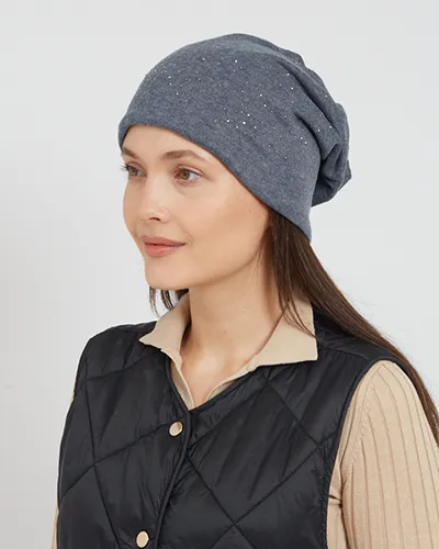 Royalfashion Ocieplana damska czapka z cyrkoniami